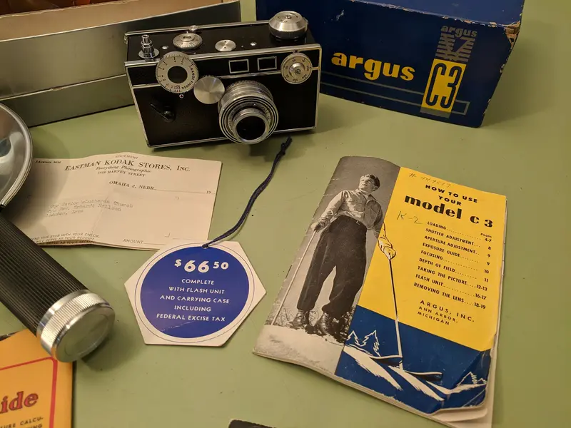 Argus C3 35Mm Rangefinder Camera With Original Carrying Case 1