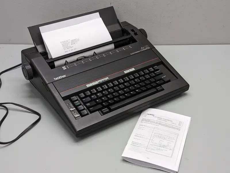 Brother Correctronic Ax-22 Daisy Wheel Typewriter — Made In Usa, Fully Operational 1