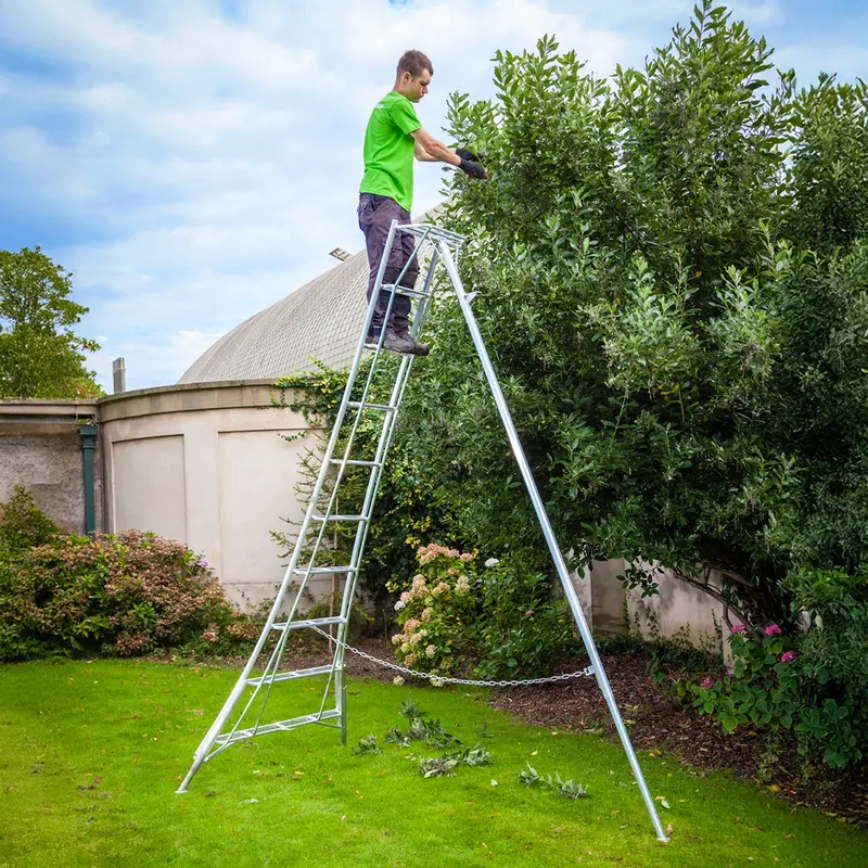 Crown Adjustable 3-Leg Tripod Ladder For Outdoor Use 1