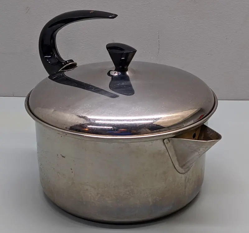 Farberware Mid-Century Atomic-Age Stainless Steel Tea Kettle – 2-Quart Capacity 1