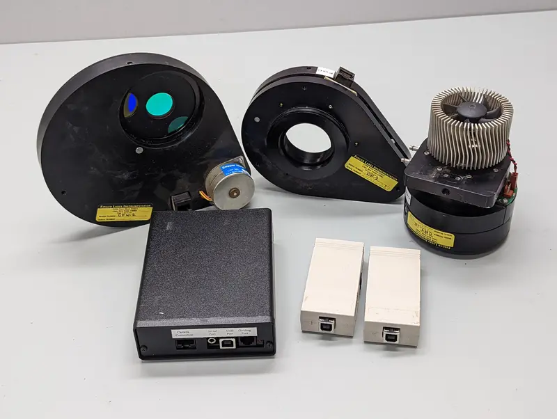 Finger Lakes Maxcam Cm7-1E Astronomy System: Filter Wheel Cfw-2 & Focuser Df-2 (F*S) 1