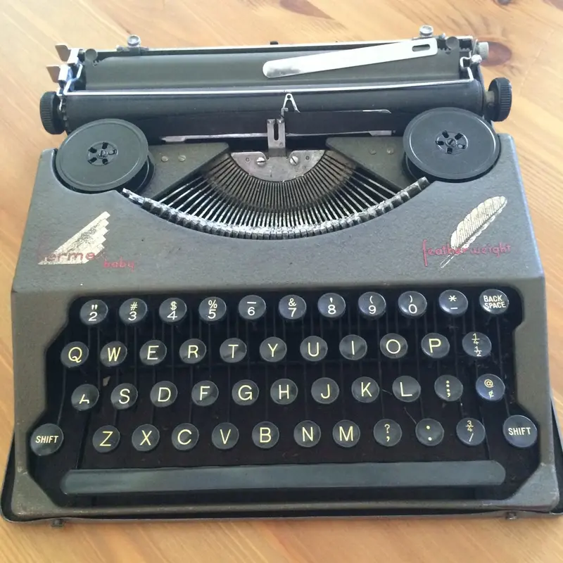 Hermes Baby Featherweight Typewriter Manual – Portable Model Pdf Guide 1