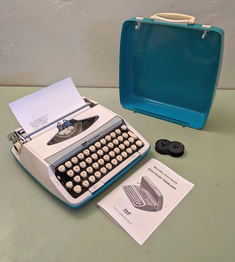 Smith-Corona Corsair-Deluxe Portable Typewriter – Cursive-Style Manual Machine 1
