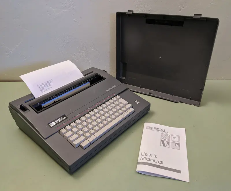 Smith-Corona Deville 470 Electronic Daisywheel Typewriter – Early Word Processor Era 1